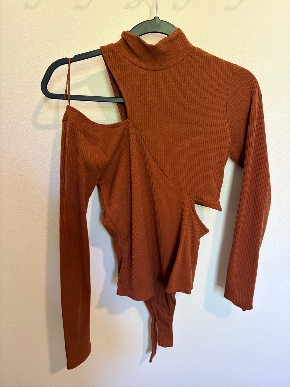 Astr Asymmetric Rust Ribbed One-Shoulder Bodysuit with cutouts
